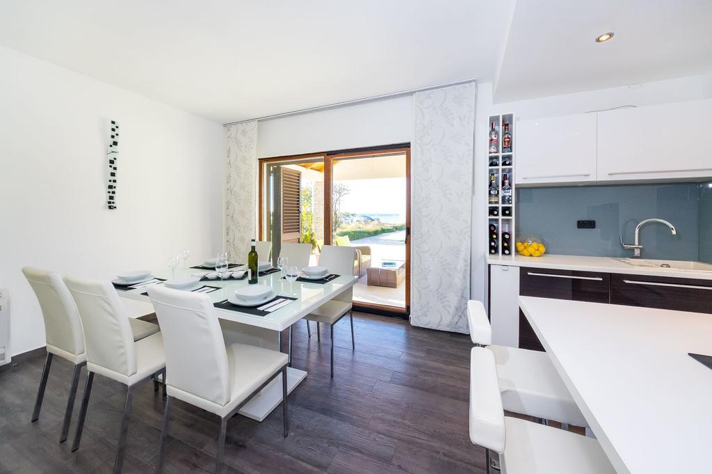 Apartments Draznik 扎顿 外观 照片