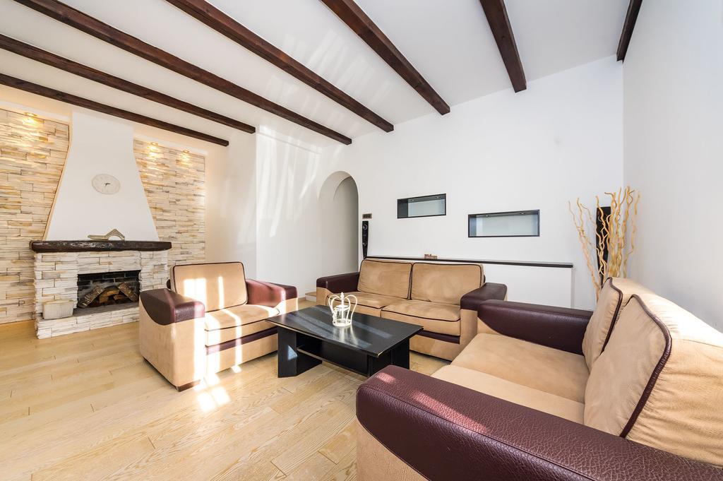 Apartments Draznik 扎顿 外观 照片