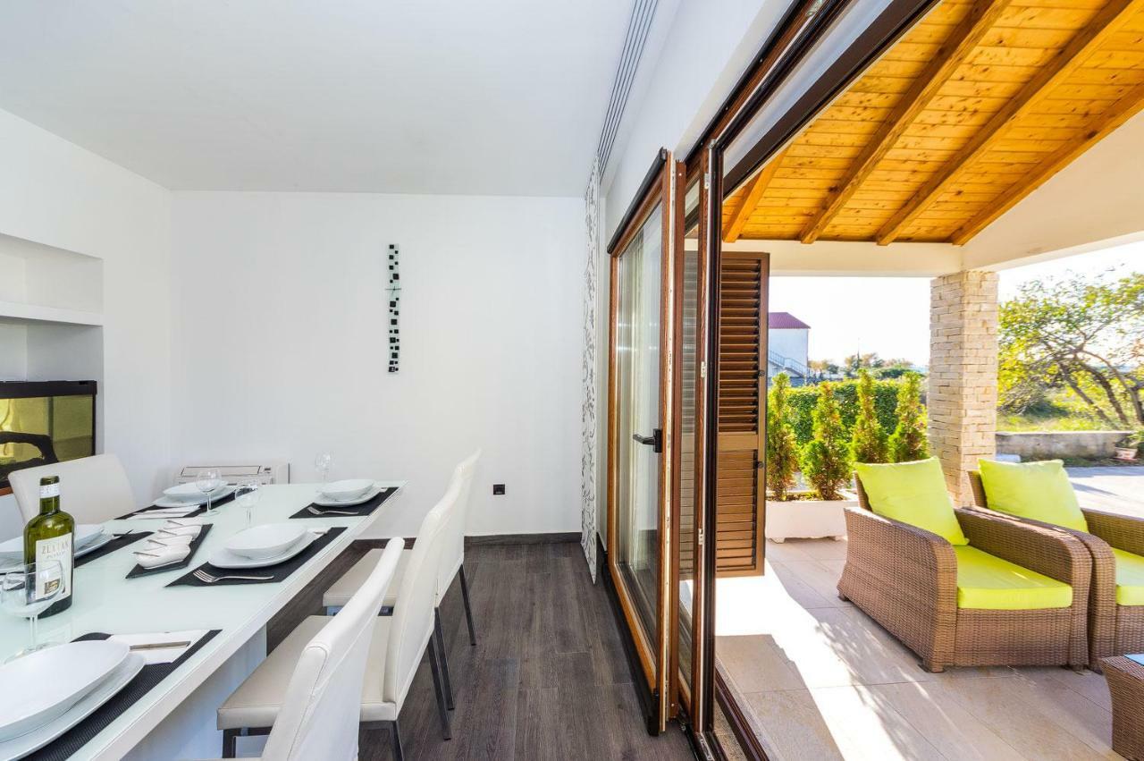 Apartments Draznik 扎顿 外观 照片